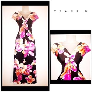 Tiana b. Floral Maxi Dress Size Small
